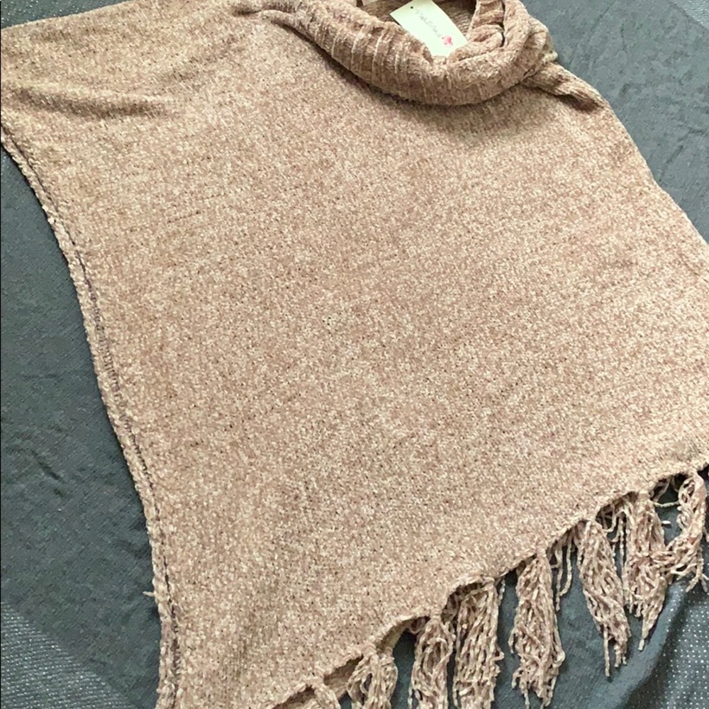 ✨ Forever21 camel color poncho